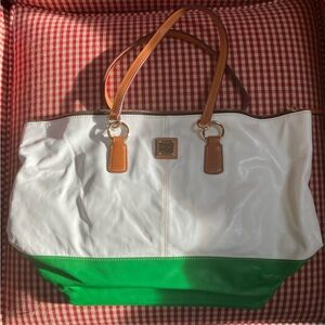 VINTAGE DOONEY & BOURKE Green and White Lambskin Shoulder Bag Purse